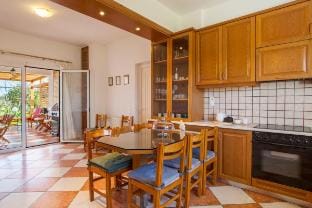 Crete's Treasure Villa with Pool & Majestic Views Villa in Heraklion