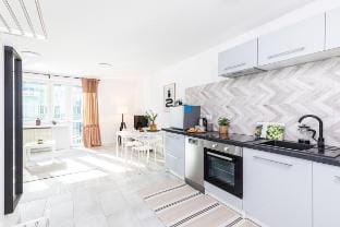 Jana Pawła II 18 SuperApart Vacation rental in Warsaw