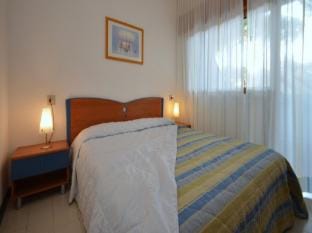 Villa Retreat Steps from the Beach and the City Life Apartment in Bibione