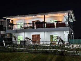 Beautiful Farmhouse River side Farm Stay in Noida