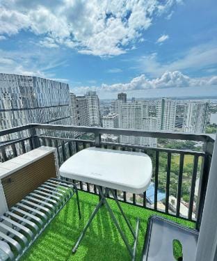 ENJOY Cebu City - Best View & Location!  Apartment in Lapu-Lapu City