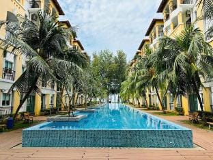 Desaru Family Suite Pool View 5GWiFi NetFlix 3A05 Vacation rental in Johor