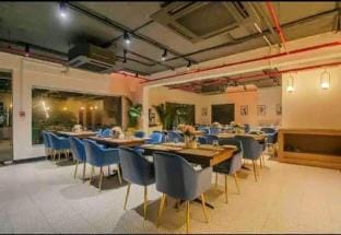 Aesthetic Xanadu Studios Near Airport, CC2 Mall Apartment in Kolkata