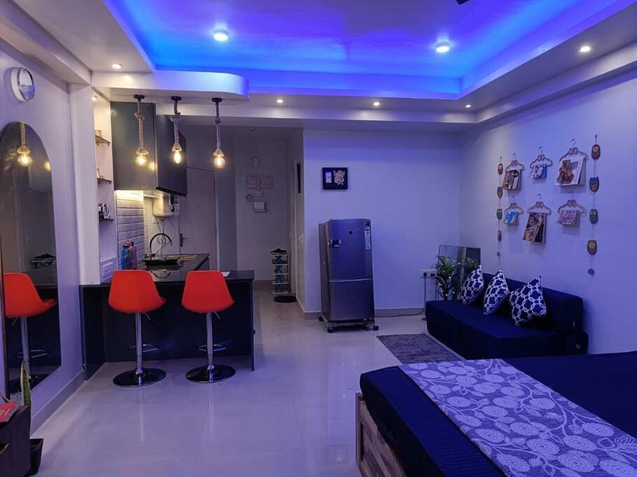 Siddha Xanadu Studio Pool Near CC2 mall Airport Apartment in Kolkata