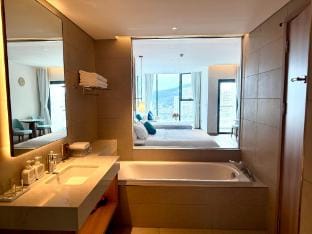 Chung cư cao cấp ÀLacarte Apartment in Laos