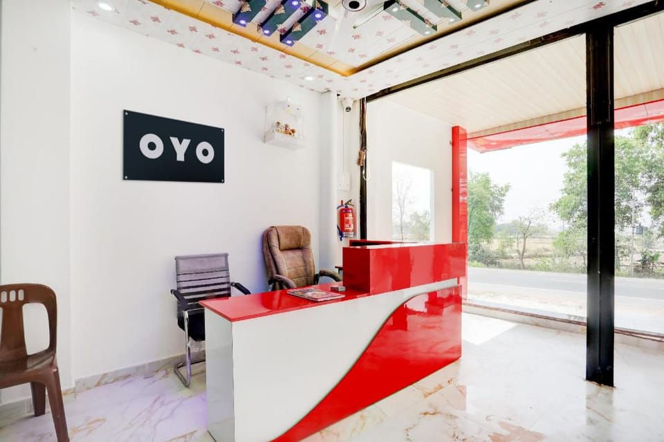 Hotel O Aarush Hotel And Restaurant Hotel in Uttar Pradesh