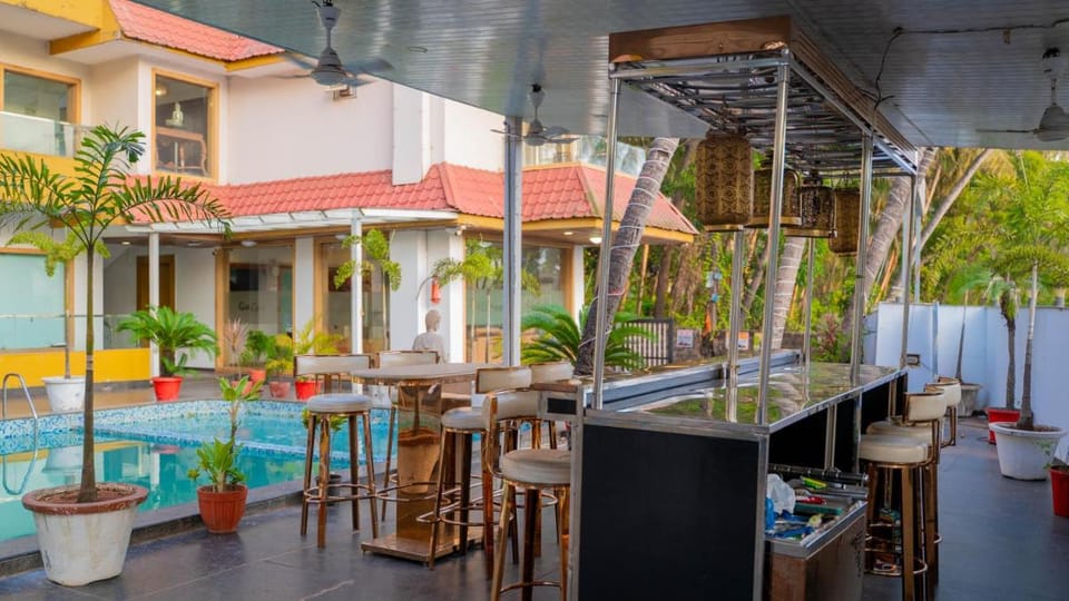 Perfectstayz Premium Goa Continental Baga Hotel in Goa, India