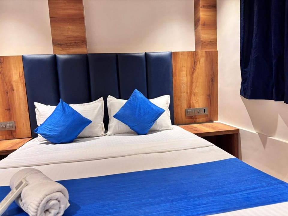 Hotel Lavish Park Hotel in Mumbai