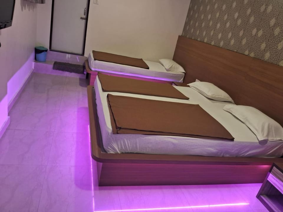 Hotel Girija Residency Hotel in Karnataka