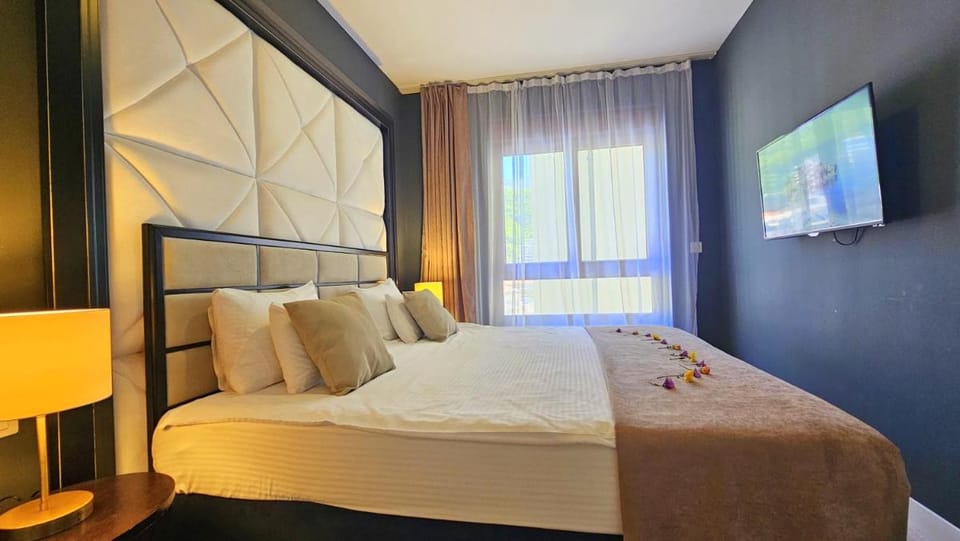 Royalis Suites Rafailovici - Beachfront Sea View Apartments Apartment hotel in Budva Municipality