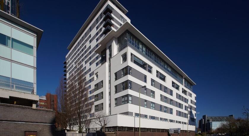 Skyline Plaza by Viridian Apartments, Basingstoke Hotel in Basingstoke