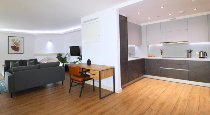 Viridian Apartments Kew Bridge - St Georges Hotel in Brentford