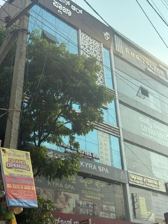 Hotel Zeke Avenue Hotel in Bengaluru