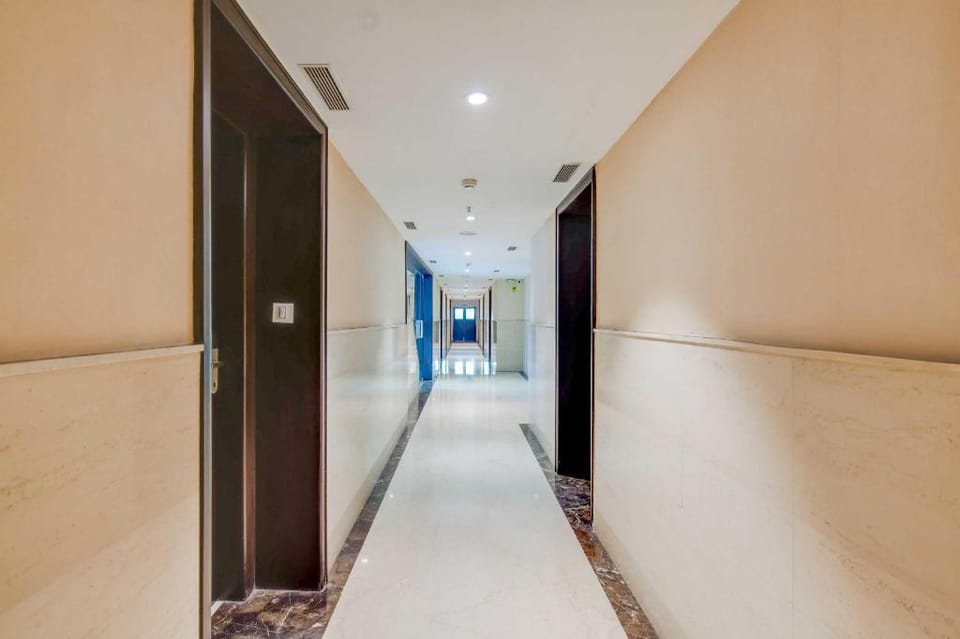 Townhouse Sapphire Star Chappan Market Hotel in India