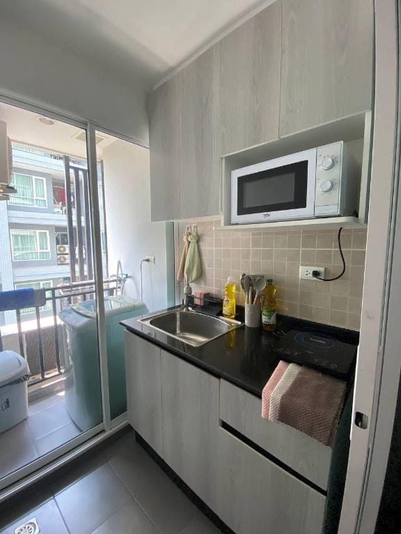 Stunning Condo @BTS Bang Chak - Pool, Gym, Wi-Fi Apartment in Bangkok