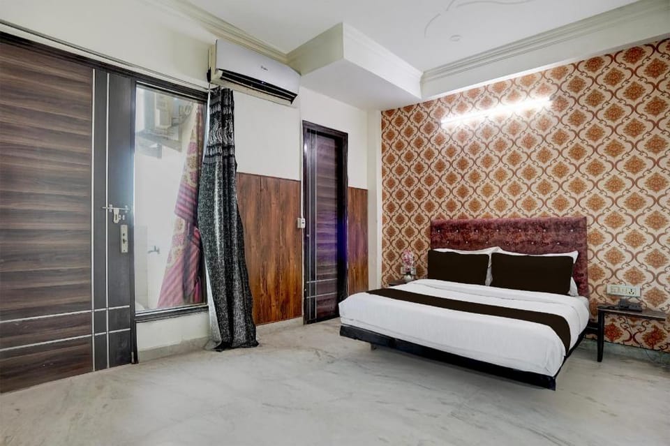 Townhouse Johri Enclave Metro Station Formerly Second Home Hotel in Delhi