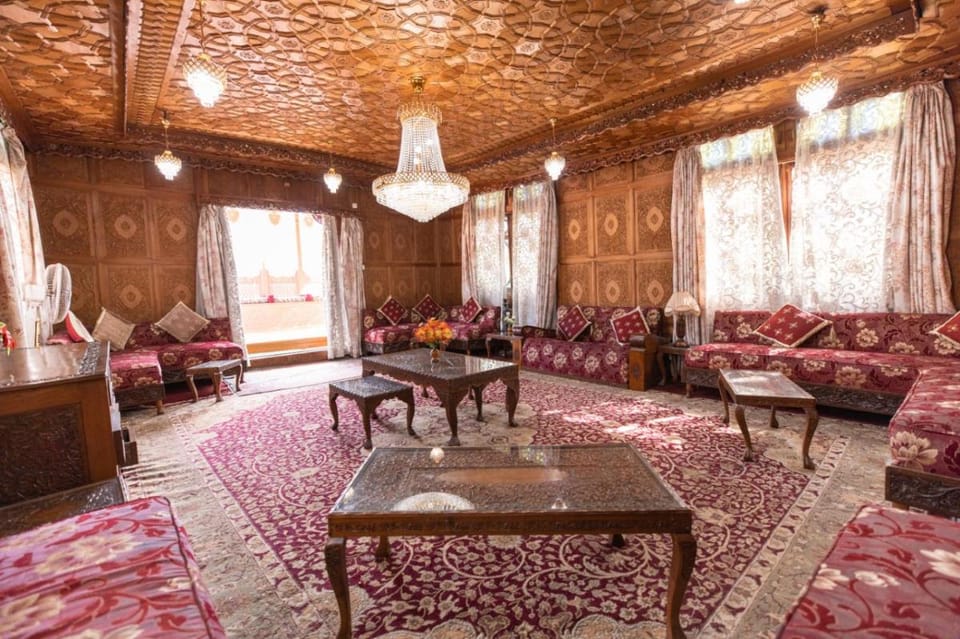 Royal Mumtaz Grp 蒙達斯集團 Hotel in India