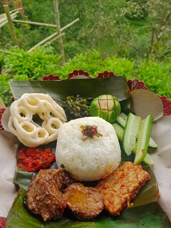 Private Cottage Saung Gunung Hotel in Bandung