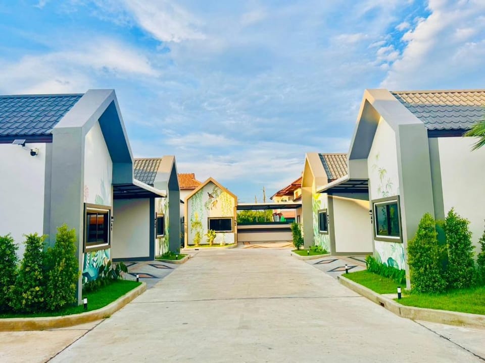 เดอะเกรซ รีสอร์ต สุรินทร์ Resort in Laos