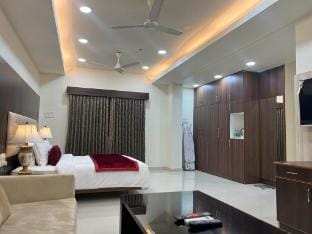 HOTEL SR Apartment in Tamil Nadu
