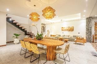 sol N1  Incredible 4 Bds villa near Finns club Villa in North Kuta