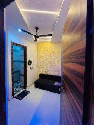 Private 2bhk Apartment In New Delhi 200m to Metro Apartment in Delhi