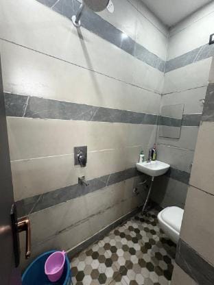Private 2bhk Apartment In New Delhi 200m to Metro Apartment in Delhi