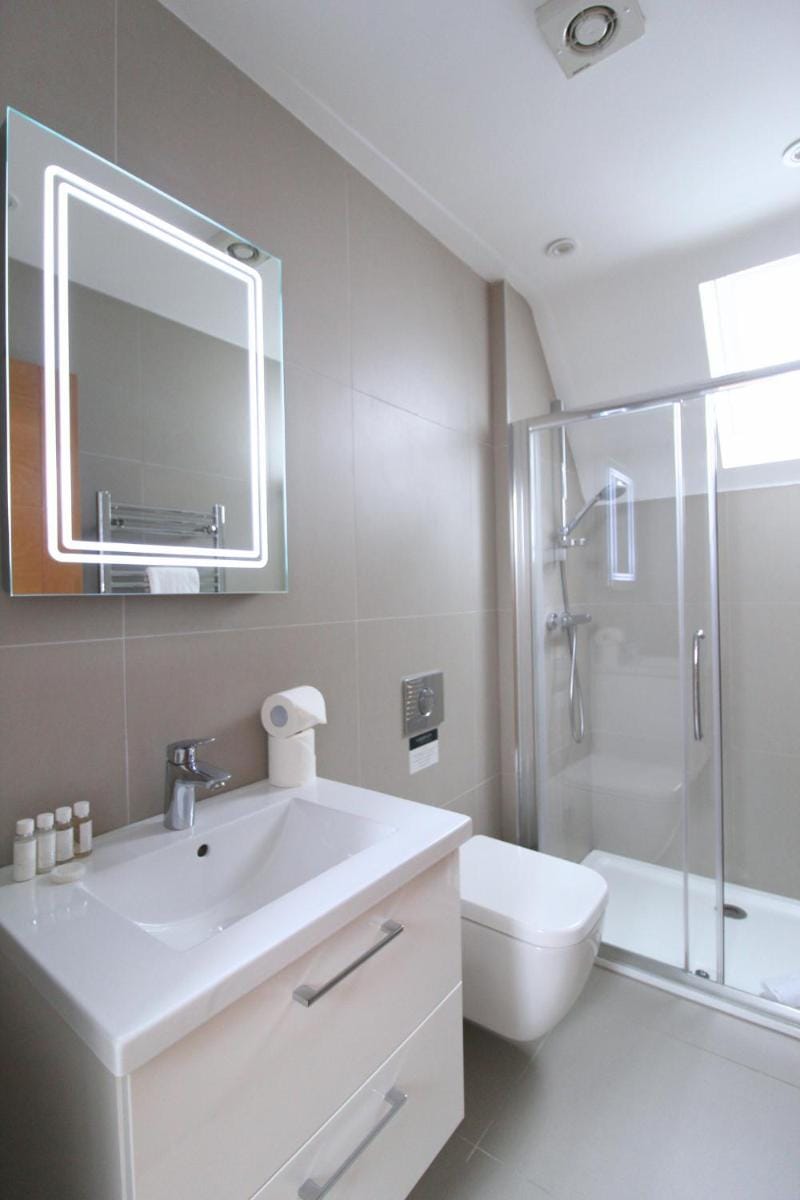 West Finchley by Viridian Apartments Apartment in London