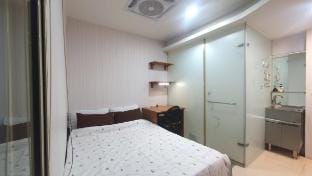 新店/地鐵/雙人套房(淡然)/大坪林捷運站/獨立衛浴/慈濟/公館/台大/裕隆城/景美夜市/考試院 Vacation rental in Taipei City