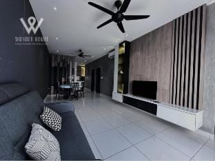 8pax 3R3B Urban Stay with 5min walk to Pavilion BJ Apartment in Federal Territory of Kuala Lumpur