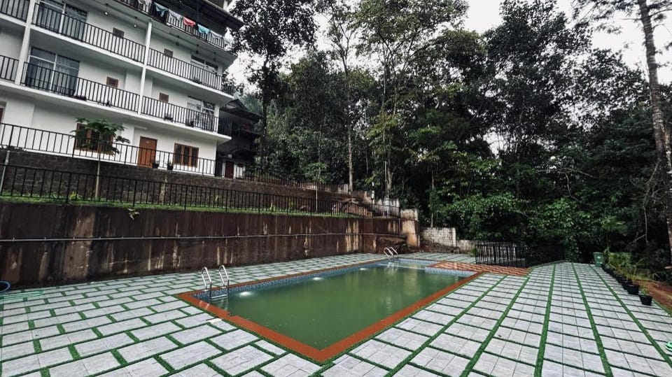 ELENJI MERRYWOODS Resort Hotel in Kerala