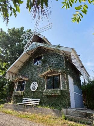 TURBINE RESORT AND CAFE Vacation rental in Bangkok