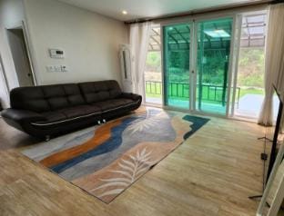 Yangyang Haewasol House Bed and Breakfast in South Korea
