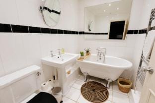 Gorgeous Hideaway in Classy Clifton Apartment in Bristol