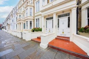 Cozy Garden Apartment Flat – Heart of Earls Court Apartment in City of Westminster