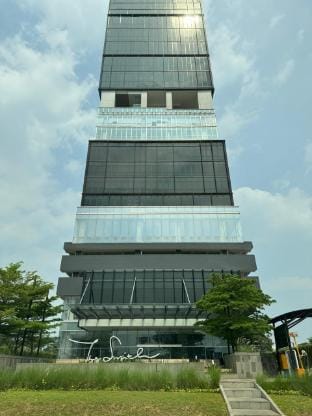 GIVELEY THE SMITH 1BR APARTMENT @ALAM SUTERA, IKEA Apartment in West Java