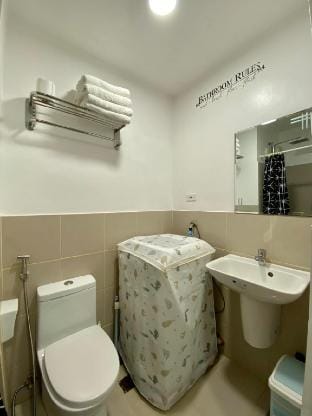 Pearl @ South Residences 2BR Vacation rental in Las Pinas