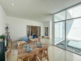 Tude Villa – 2 Bedroom Villa Retreat in Umalas. Vacation rental in North Kuta