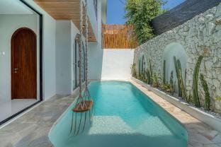 The Coral Villa : 3 BR Brand New Villa in Umalas Vacation rental in North Kuta