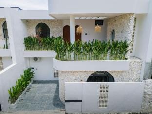 The Coral Villa : 3 BR Brand New Villa in Umalas Vacation rental in North Kuta