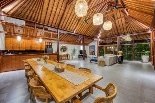 Lumira Villa – 4BR Tropical Retreat in Uluwatu Vacation rental in Bali