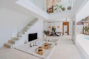 Casa Auma: Stunning 4 Bedroom Villa in Canggu Villa in North Kuta