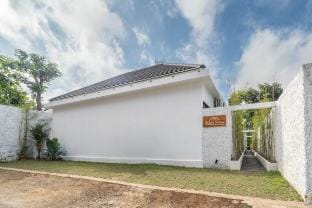 Melasti Breeze 3: Brand-New 2 Bedroom Villa Vacation rental in Bali