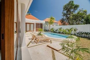Tropical Bliss Getaway: Charming 2-Bedroom Villa Vacation rental in Bali
