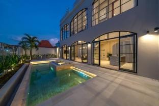 Le Mansion 2: 3BR Villa In Seseh - Canggu. Vacation rental in Kediri