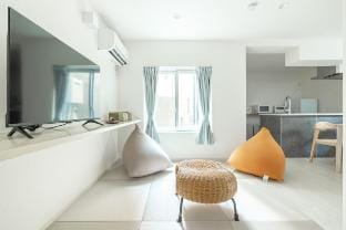 Skytree&Asakusa 10mins/1min to station/DowntownMix Vacation rental in Japan