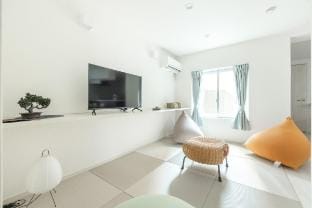 Skytree&Asakusa 10mins/1min to station/DowntownMix Vacation rental in Japan