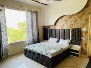 Four Bedroom Apartment ( Pine Wood ) Apartment in Punjab, India