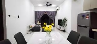 Cozy CityView 3R3B@CG/DangaBay/JB (8-12pax) Apartment in Johor Bahru