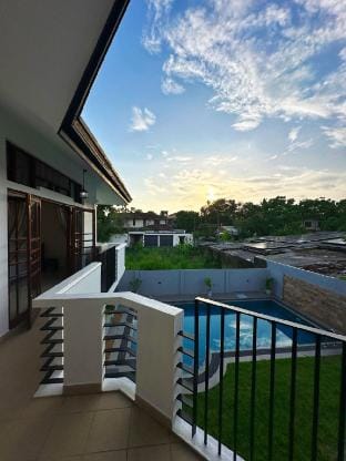 Chill Vibes Colombo by Tequila Holidays-5BR Villa Vacation rental in Western Province